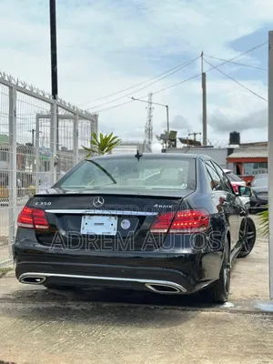 Mercedes-Benz E350 Base 4Matic Sedan AWD (3.5L 6cyl 7A) 2014 Black