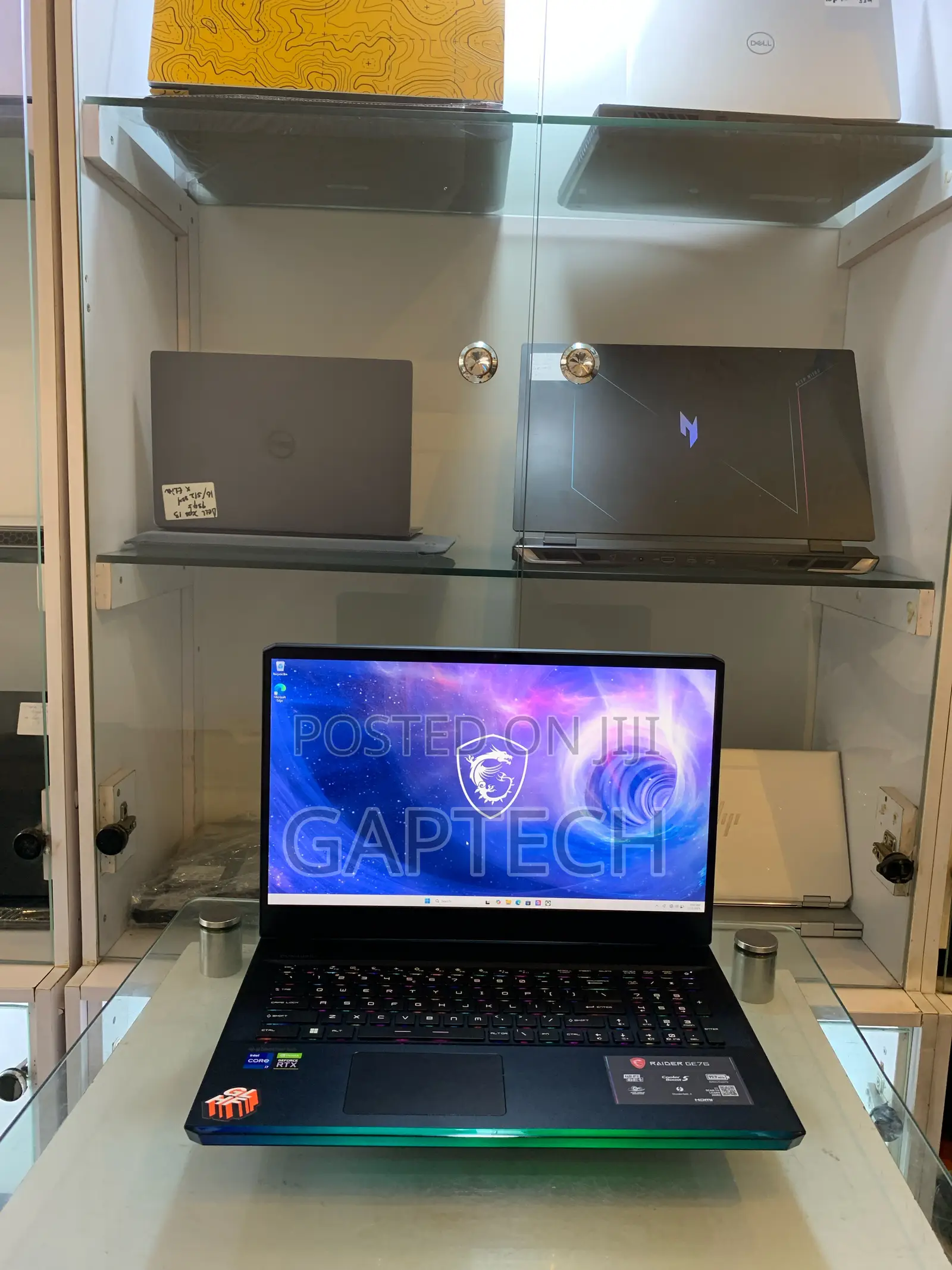 Laptop MSI Raider GE76 12UGS 16GB Intel Core i7 SSD 1T