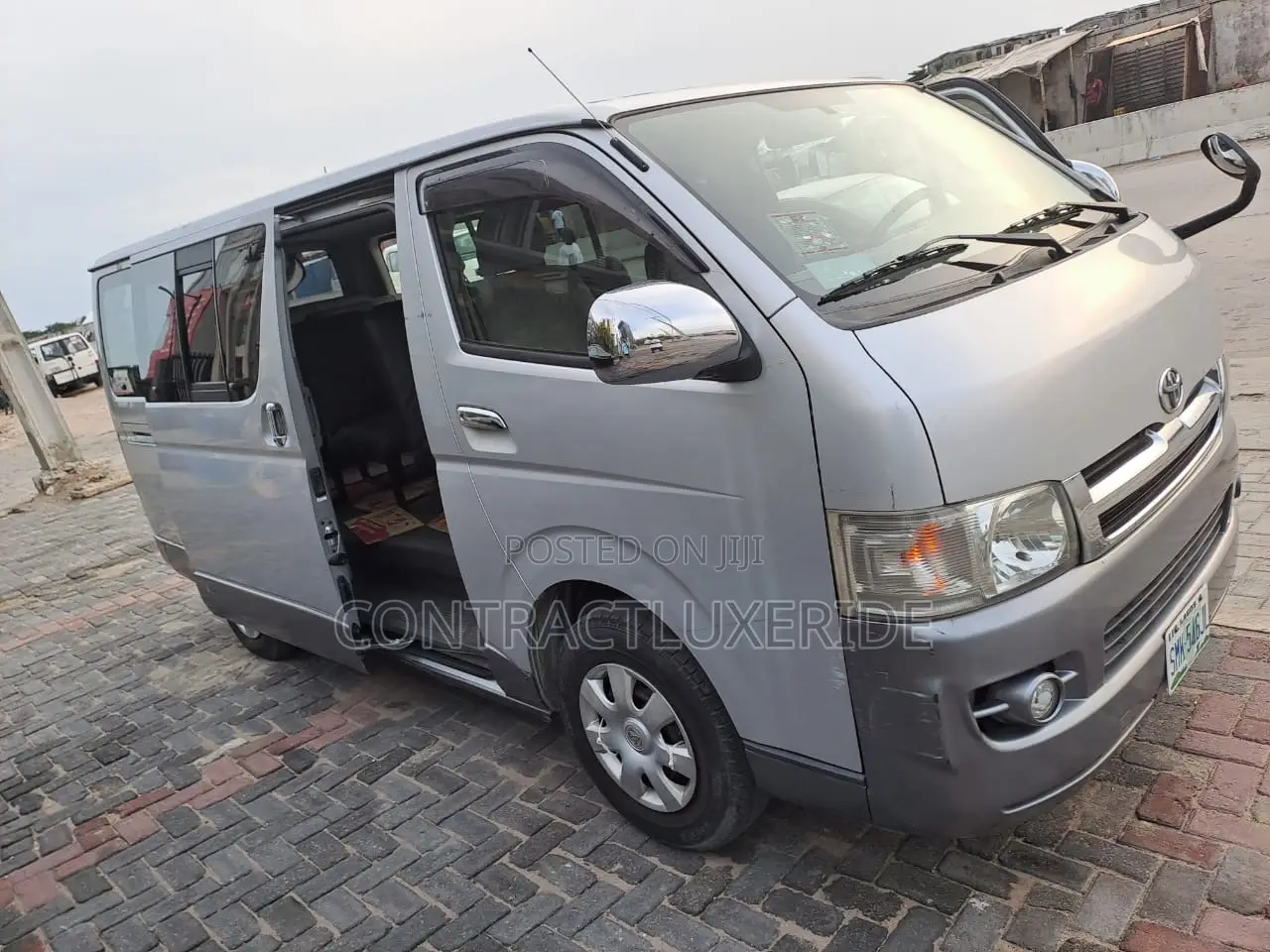 Ac Toyota Hiace Bus