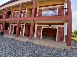 Newly Built Shopping Mall Available for Rent