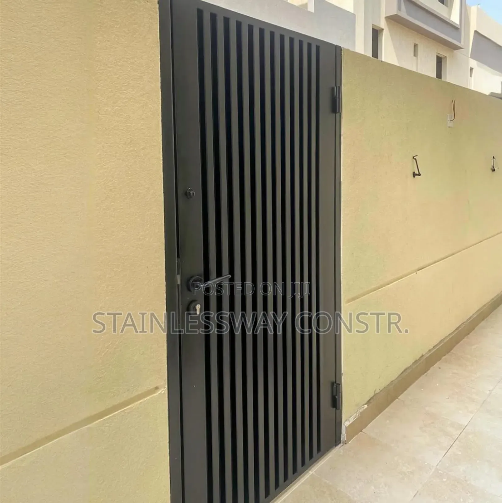 Pipe Design Mini Gate - Elegant Entrance