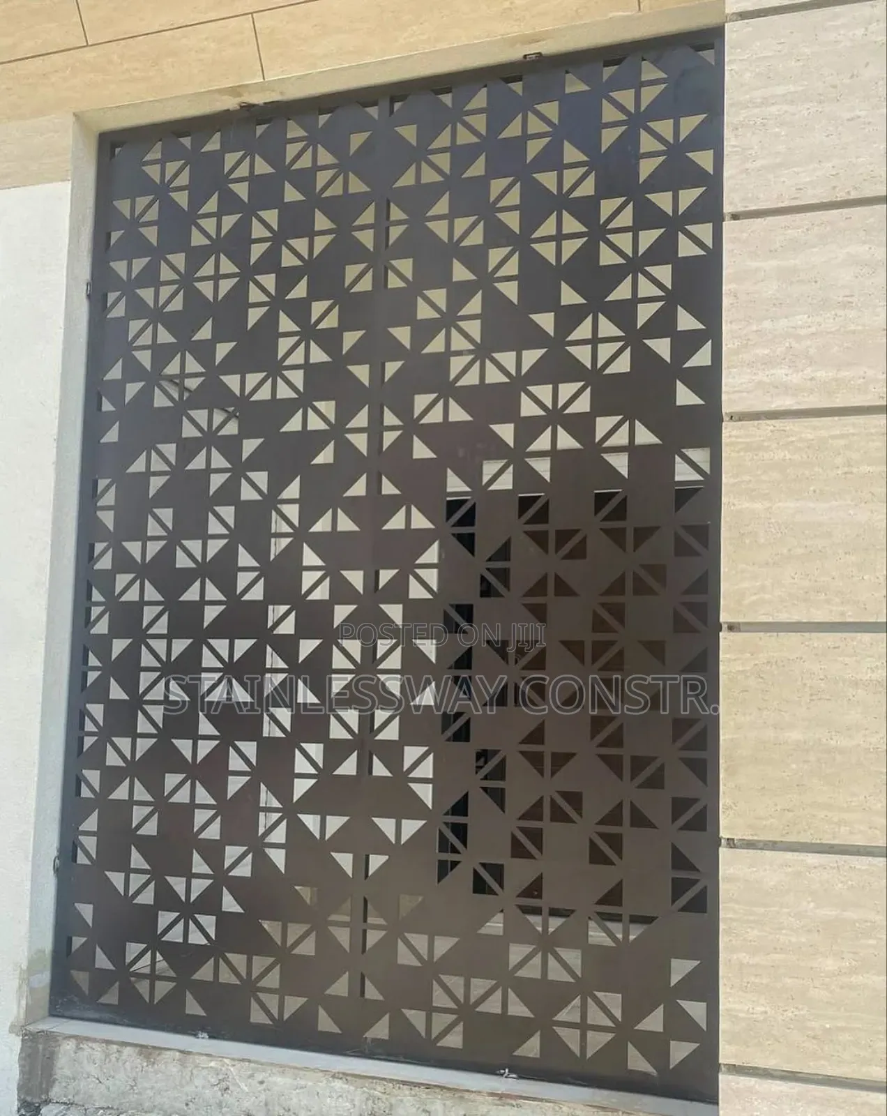 Outdoor Elegance: Lasercut Partitions