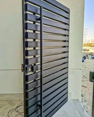 Mini Pedestrian Gate - Charming Entrance