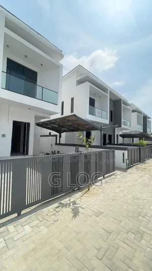5bdrm Duplex in Orchid, Jakande for sale