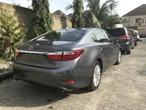 Lexus ES 350 FWD 2015 Gray