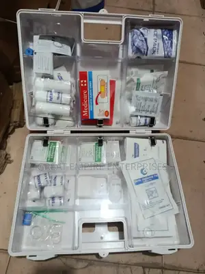 100 People First Aid Box Big