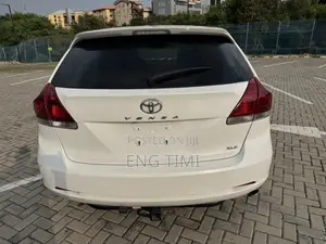 Toyota Venza LE AWD 2013 White