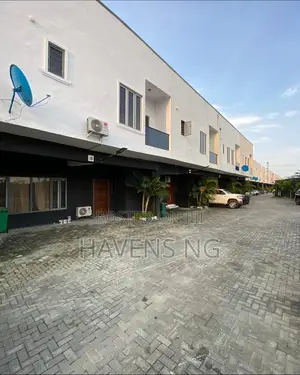 4bdrm Duplex in Ikota for sale