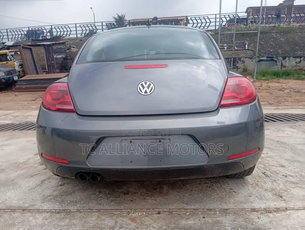 Volkswagen Beetle 2.5 Automatic 2012 Gray