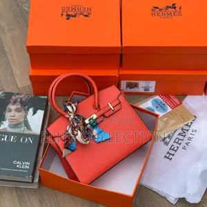 Hermes Scarf Bag* Fully Boxed Size: Meduim Colours: Orange, Green.