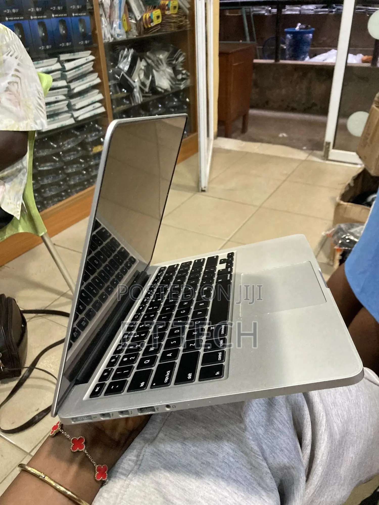 Laptop Apple MacBook Pro 2015 8GB Intel Core i5 SSD 256GB