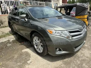 Toyota Venza XLE FWD 2013 Gray
