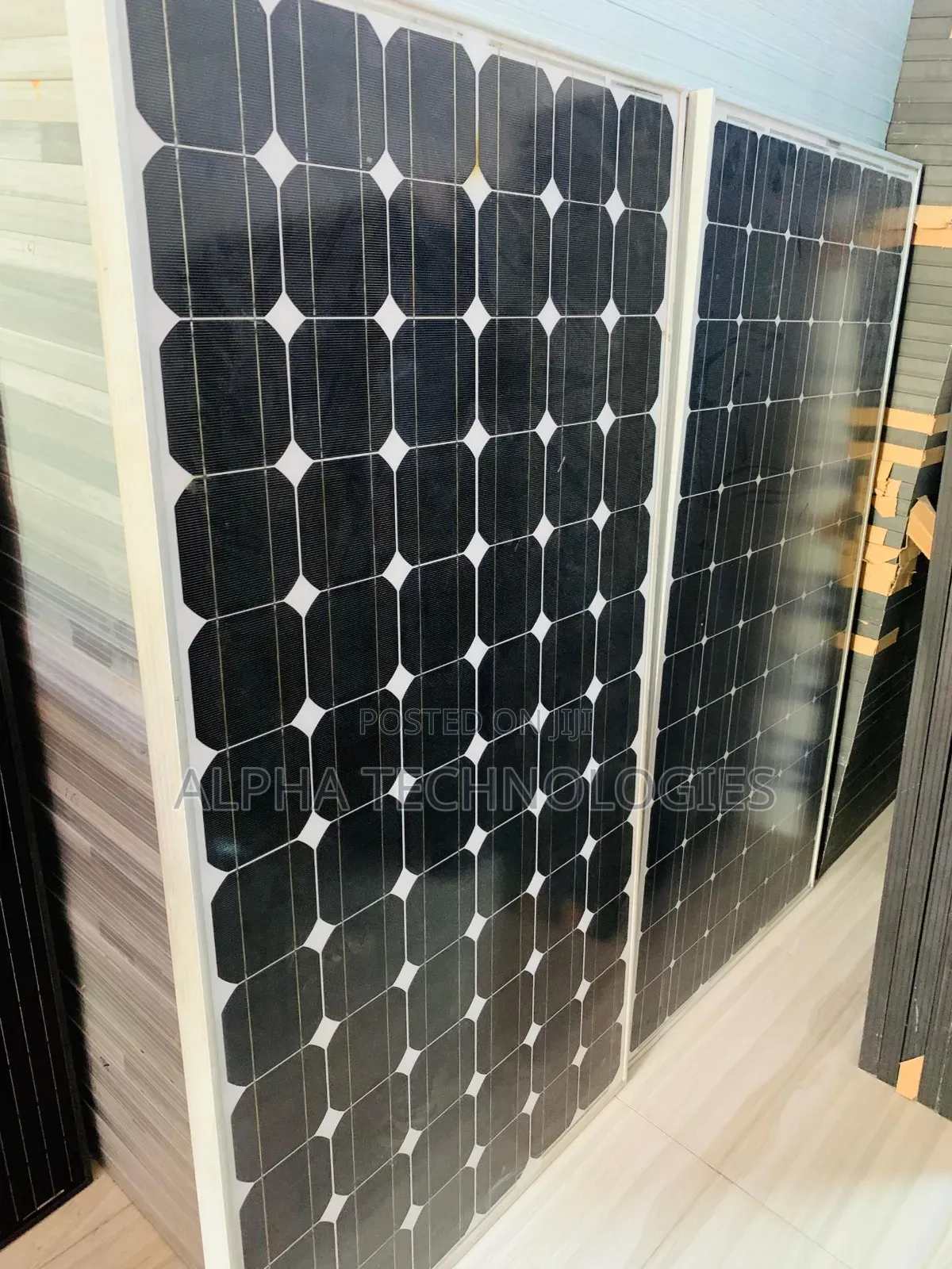 200watts Canadian Panel