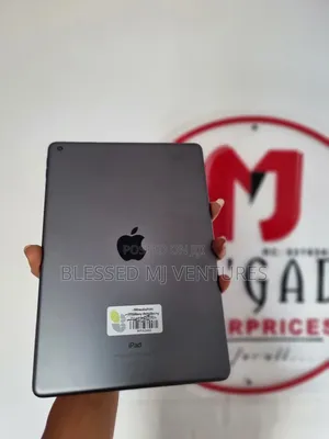 Apple iPad 10.2 (2021) 64 GB Black