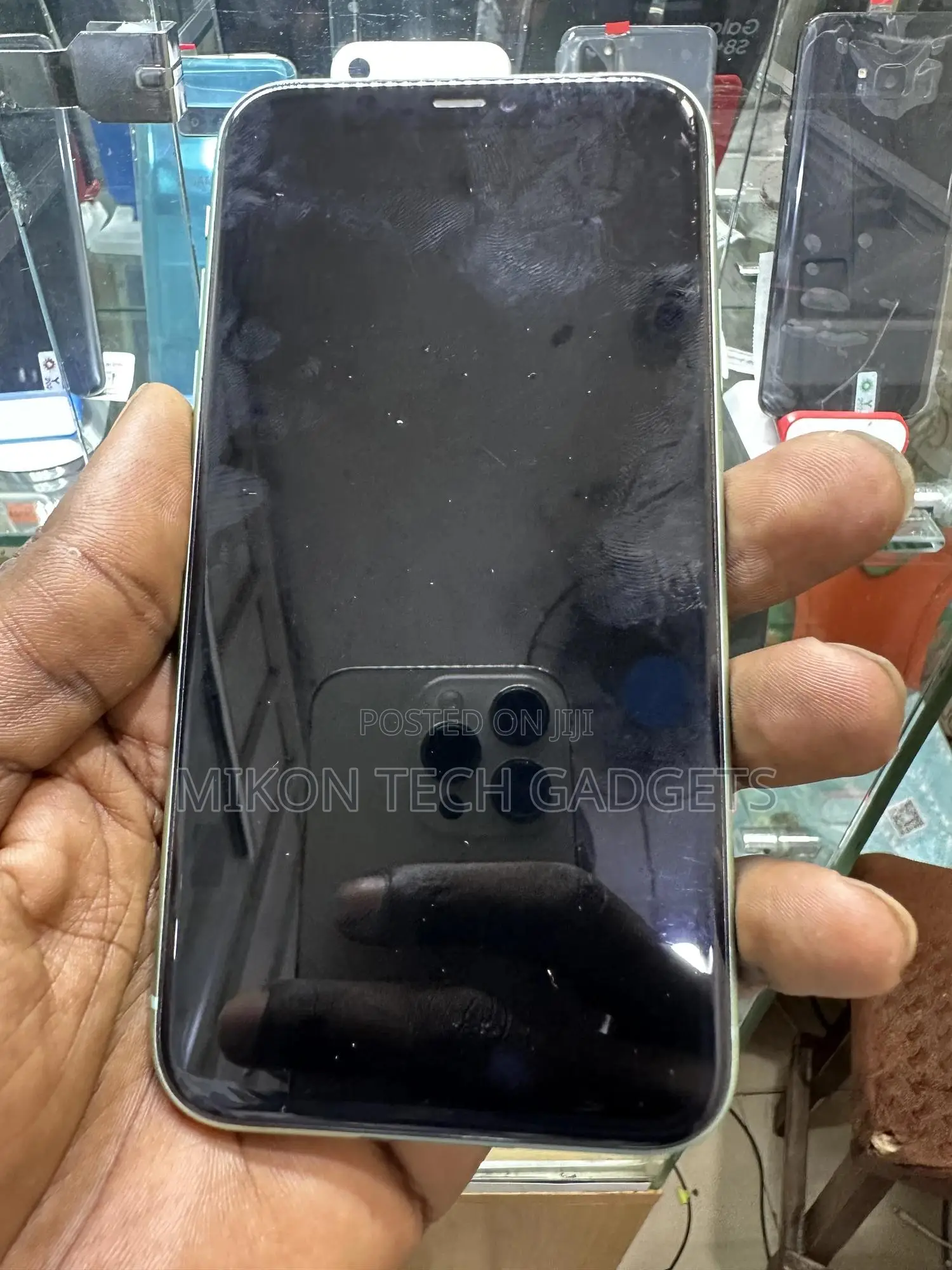 Apple iPhone 11 64 GB