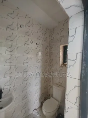 2bdrm Block of Flats in Apu Road, Off, Obio-Akpor for rent