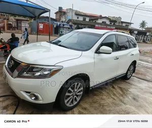 Nissan Pathfinder 2015 White