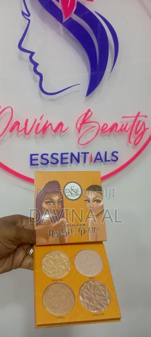 Hegai and Esther Flashpan Highlighter Palette