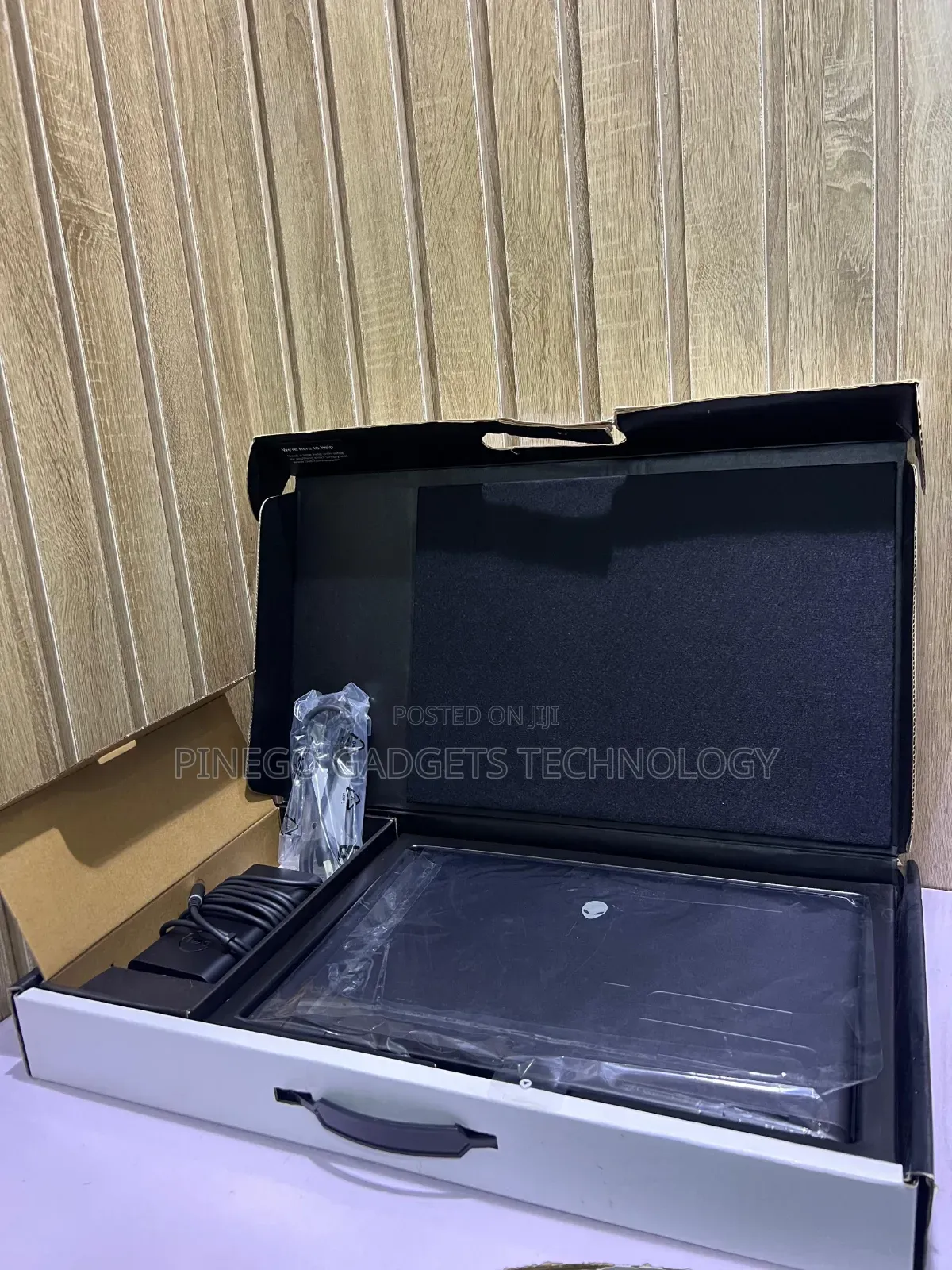 Laptop Dell Alienware M16 R2 32GB Intel Core Ultra 9 SSD 1T