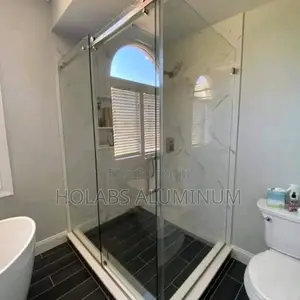 Toilet Cubicle 10mm Toughened