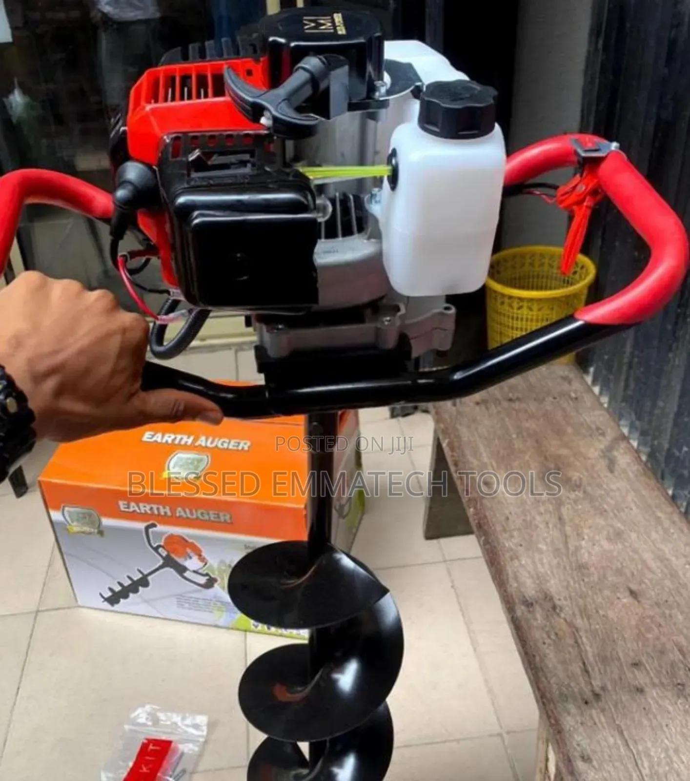 Cb Earth Augar Machine