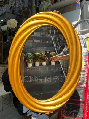 Mirror Available as Seen