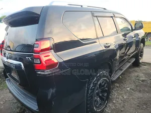 Toyota Land Cruiser Prado 2023 Black