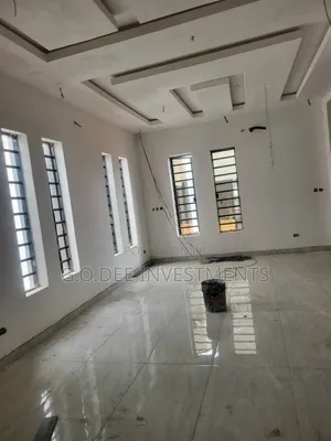 3bdrm Apartment in Parkview Estate, Amuwo-Odofin for rent