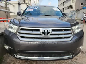 Toyota Highlander Limited 3.5l 4WD 2013 Gray
