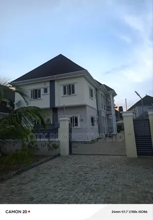 2bdrm Block of Flats in Fo1, Kubwa for rent