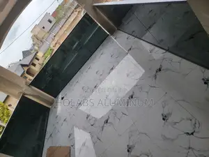 Handrail With Top and Bottom