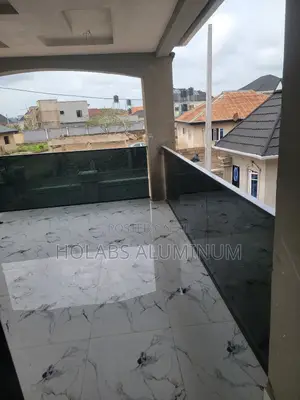 Handrail With Top and Bottom