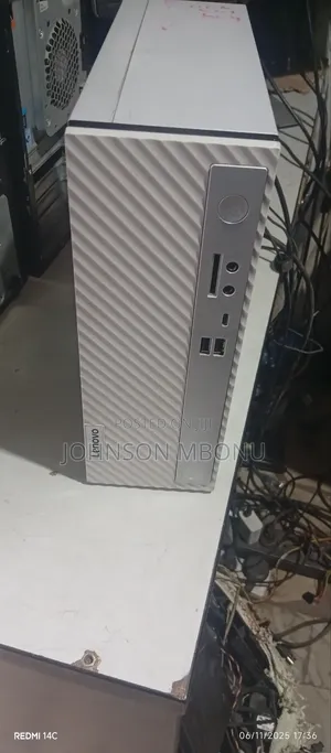 Desktop Computer Lenovo 8GB Intel Core I3 SSD 128GB