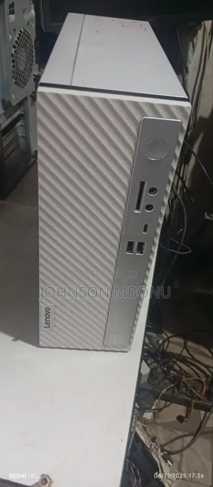 Desktop Computer Lenovo 8GB Intel Core I3 SSD 128GB