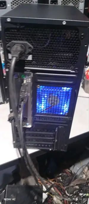 Desktop Computer Gigabyte GB-XM12-3227 8GB Intel Core I5 HDD 1T