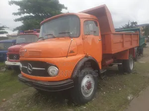 Mercedes Benz 911 Dump Truck 1999 Orange