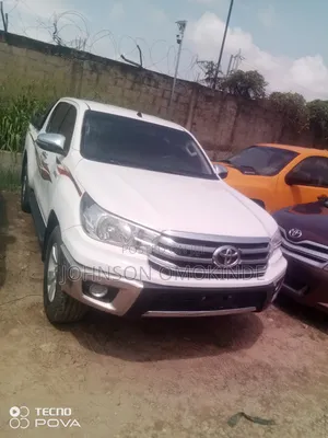 Toyota Hilux Revo Double Cab Petrol 2.7 AWD 2020 White