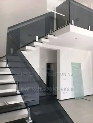 Uphold Glass Handrail