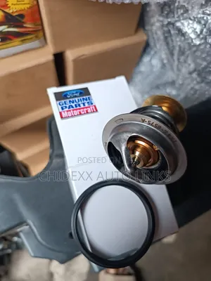 Thermostat Ford Edge Explorer 2013 14 19
