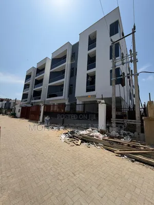 2bdrm Apartment in Chevron for sale