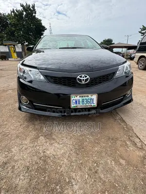 Toyota Camry SE 4dr Sedan (2.5L 4cyl 6A) 2013 Black