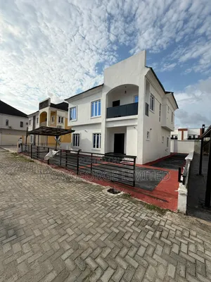 4bdrm Duplex in Ikota for sale
