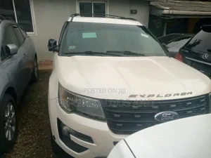 Ford Explorer Platinum 4dr 4x4 (3.5L 6cyl 6A) 2017 White