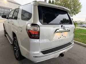 Toyota 4-Runner Limited 4WD 2024 White