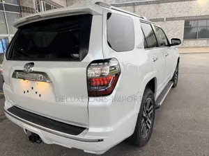 Toyota 4-Runner Limited 4WD 2024 White