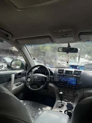 Toyota Highlander 2010 Silver