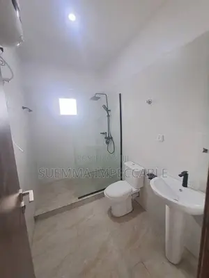 4bdrm Townhouse / Terrace in Lekki Phase 1 for rent