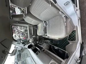 Suzuki Every 2010 White