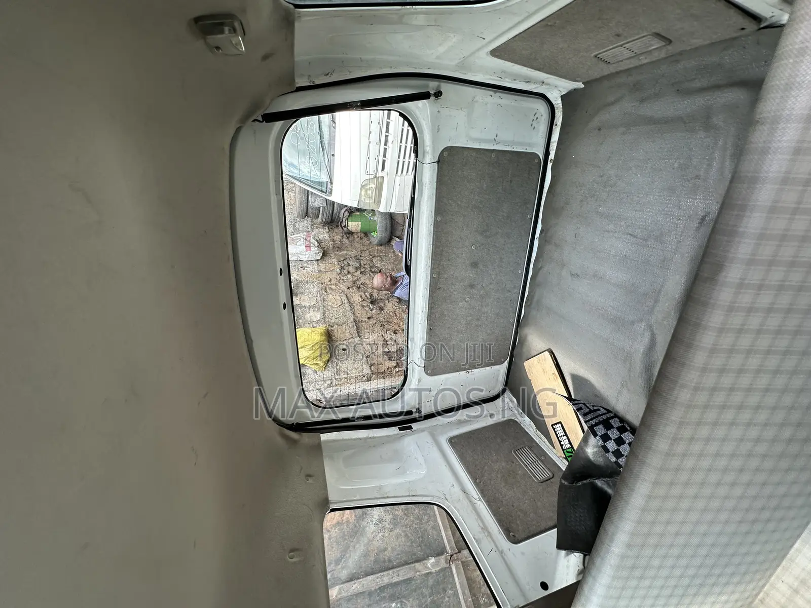Suzuki Every 2010 White