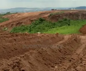 600sqm of Residential Land in Golf City for Sale